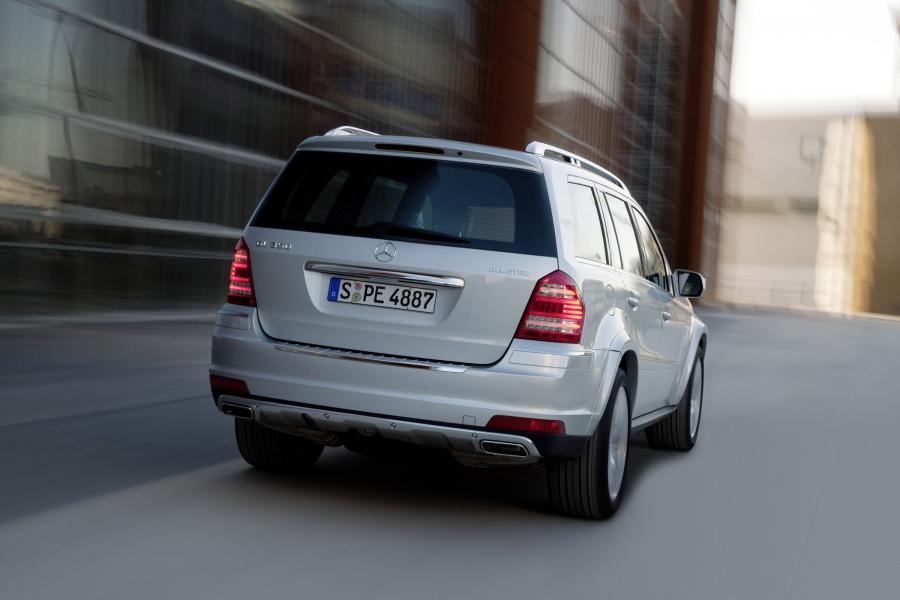  Mercedes-Benz GL350 BlueTEC 2009 года  (фото 7 из 16)